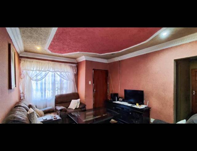 3 BEDROOM HOUSE FOR SALE IN WINDMILL PARK EXT
